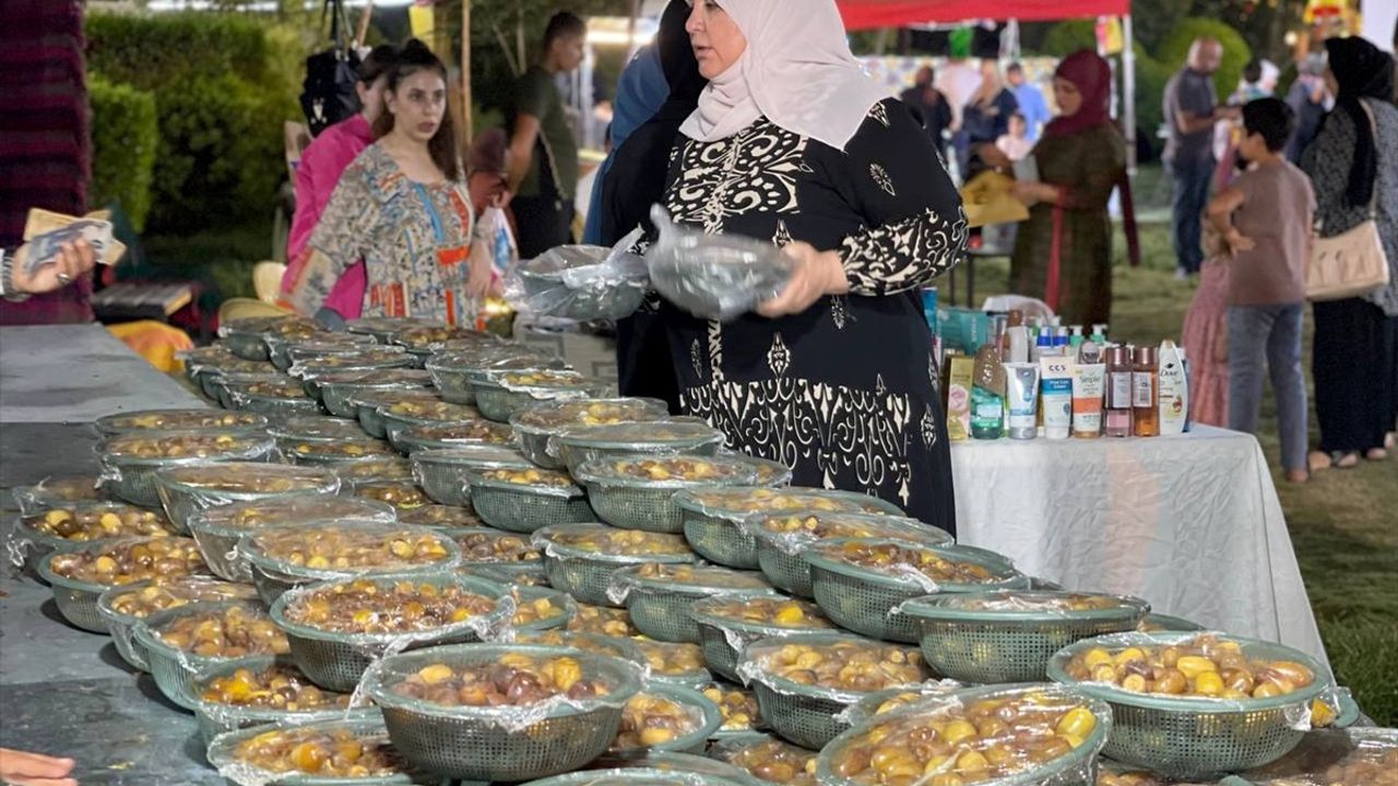 Kerkük'te Geleneksel Hurma Festivali Başladı