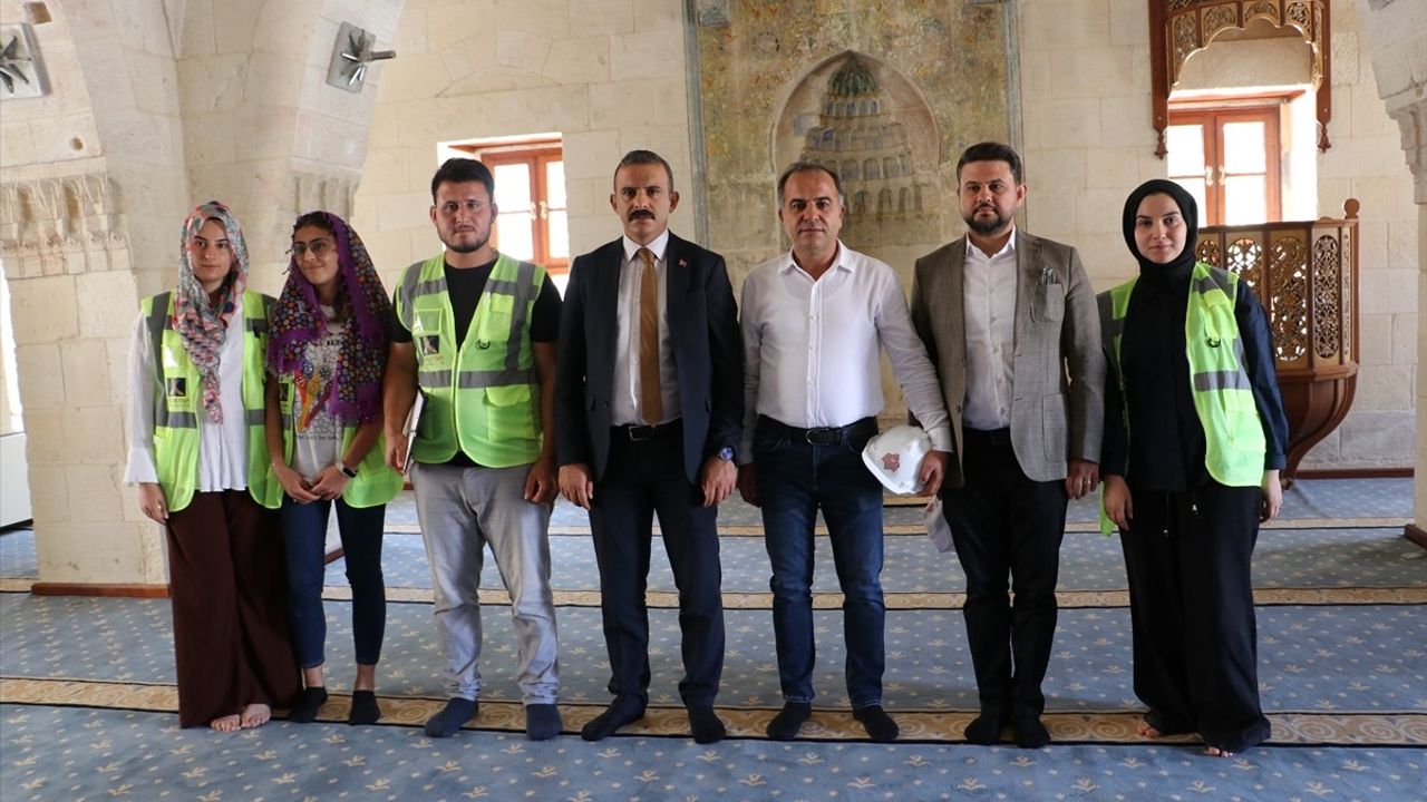 Kilis'teki Tarihi Camilerde Restorasyon Çalışmaları Devam Ediyor