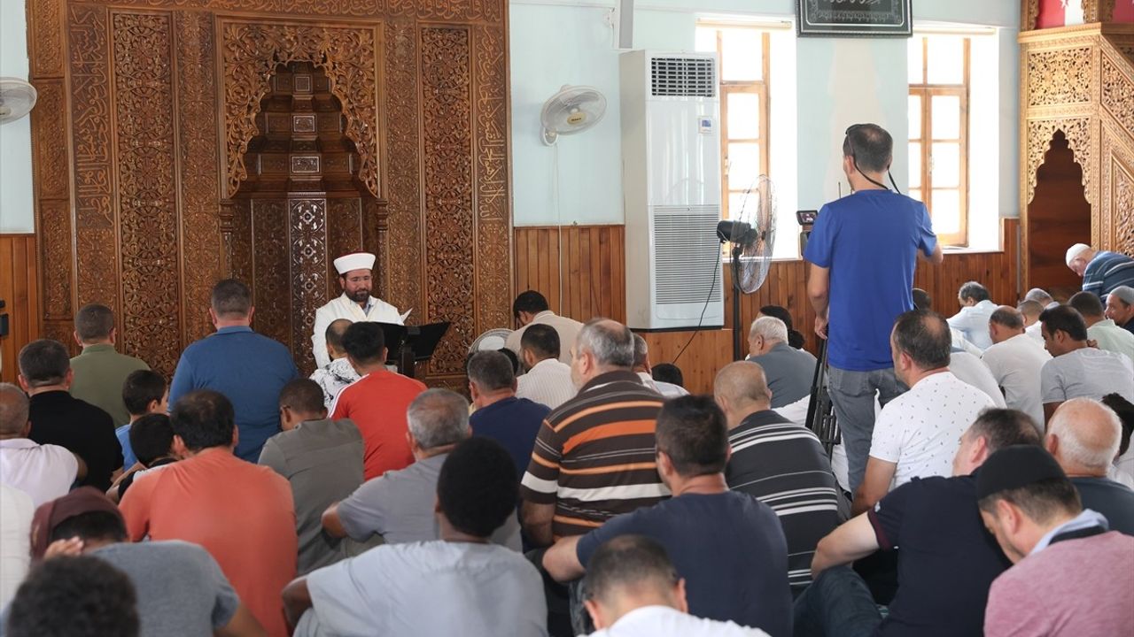 KKTC Camilerinde Erenköy ve Gazze Şehitleri İçin Mevlit Okutuldu