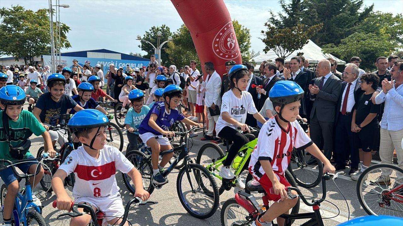 Kurtuluş Yolu Bisiklet Turu Samsun'dan Başladı