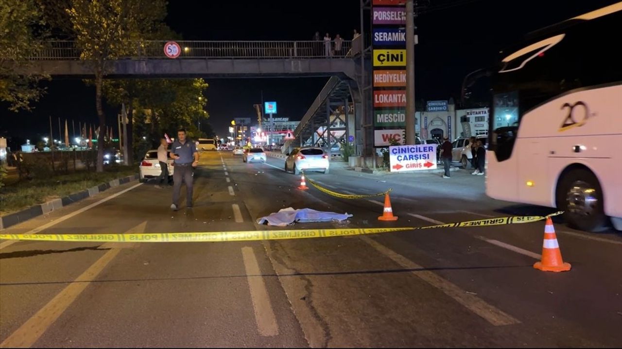 Kütahya'da İki Kız Kardeşin Hayatını Kaybettiği Trafik Kazası