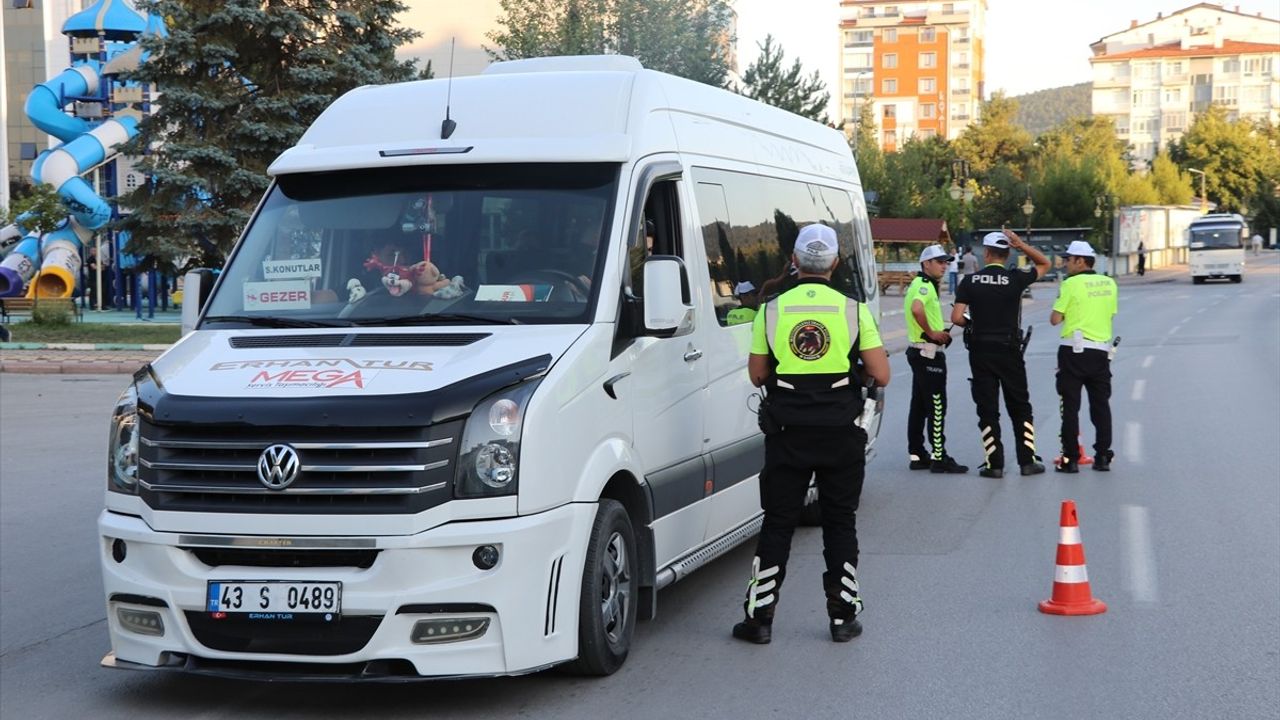 Kütahya'da Uyuşturucu Denetimleri Sürüyor