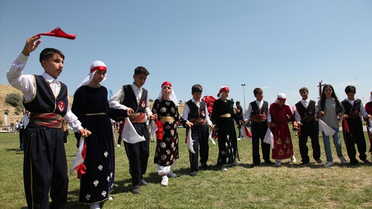 Malazgirt Zaferi'nin 953. Yıl Dönümü Ahlat'ta Coşkuyla Kutlanıyor