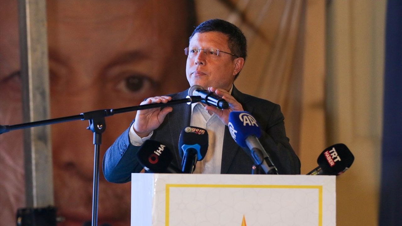 Mustafa Şen'den Uşak'ta Güçlü Türkiye Vurgusu