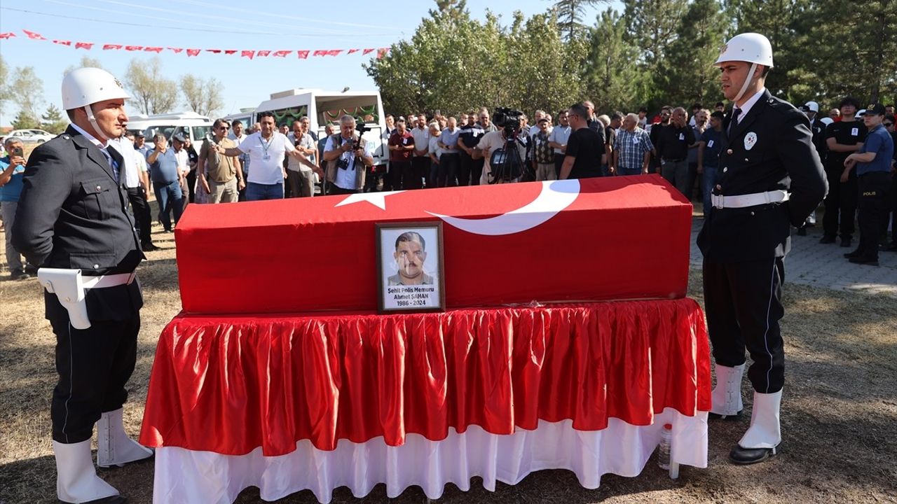 Nevşehir'de Şehit Polis Memuru Ahmet Şahan Son Yolculuğuna Uğurlandı