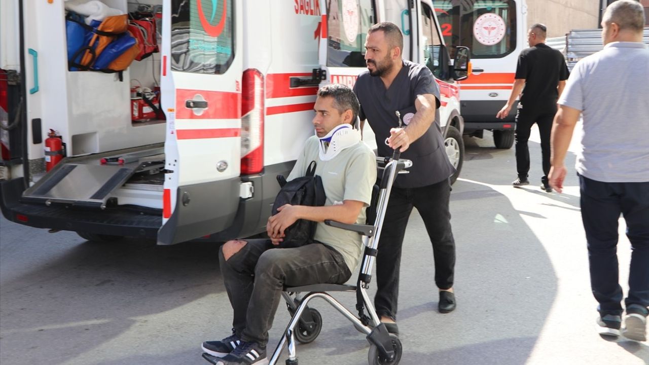 Niğde'deki Trafik Kazasında 9 Kişi Yaralandı