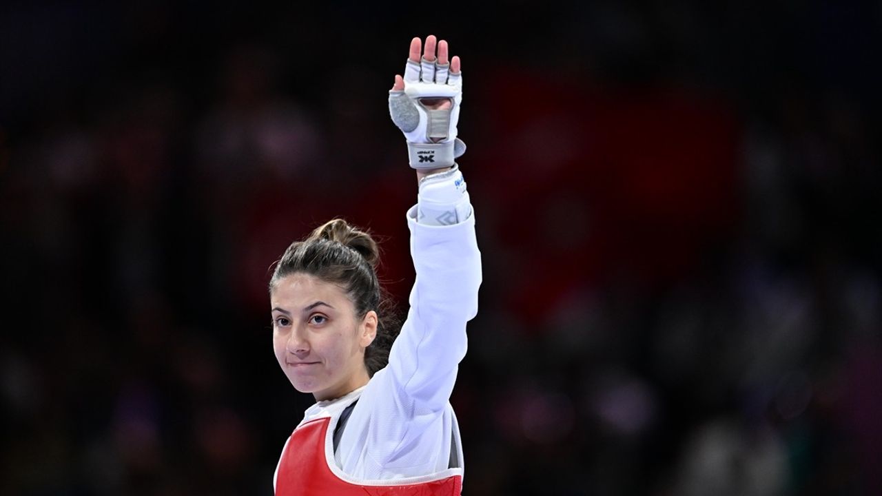 Paris 2024 Paralimpik Oyunları'nda Meryem Betül Çavdar'dan Bronz Madalya