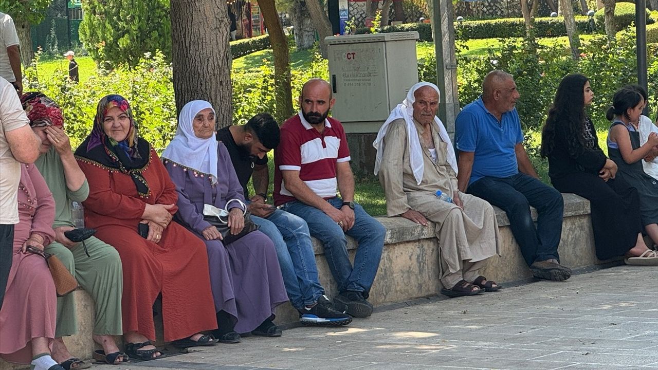 Şanlıurfa'da Yaz Sıcakları Hayatı Zorluyor