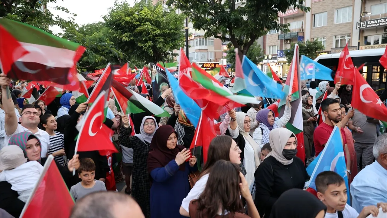 Türkiye'nin Dört İlinde İsrail Saldırıları ve Heniyye Suikastına Karşı Protestolar