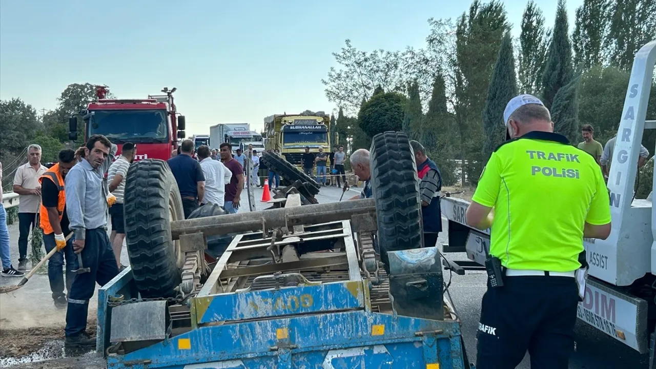 Uşak'ta Traktör ile Kamyonet Kazası: Bir Kişi Hayatını Kaybetti