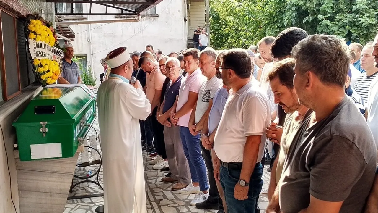 Zonguldak'ta Trajik Kaza: Hayatını Kaybeden Kadın Defnedildi