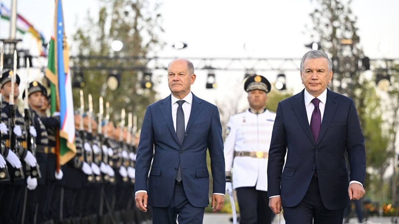 Özbekistan ve Almanya Arasında Tarihi Buluşma: Mirziyoyev ve Scholz Gündemi Değerlendirdi