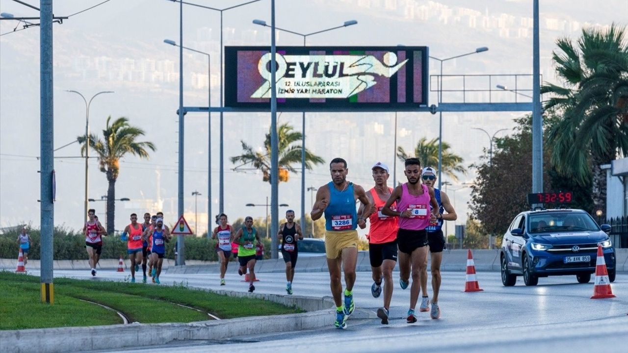 12. Uluslararası 9 Eylül İzmir Yarı Maratonu Tamamlandı