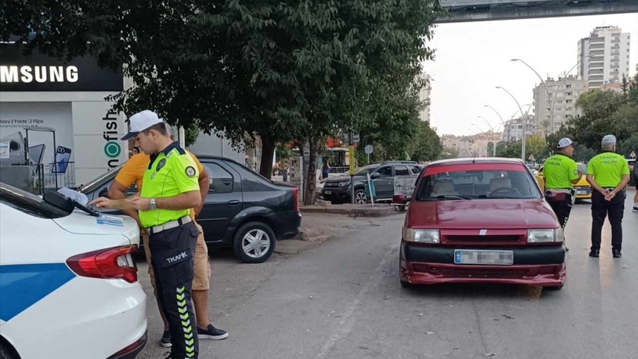 Adana'da Yaya Geçidine Takviye Denetimler