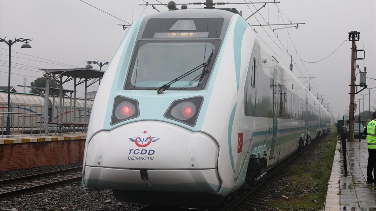 Adapazarı-Gebze Bölgesel Treni 2.5 Milyon Yolcuyu Ağırladı