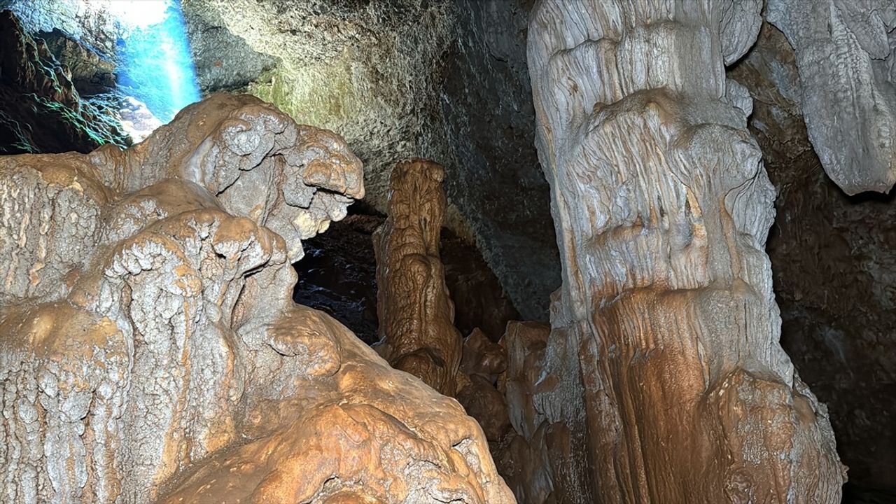 Adıyaman'da Tarihi Bir Mağara Keşfedildi