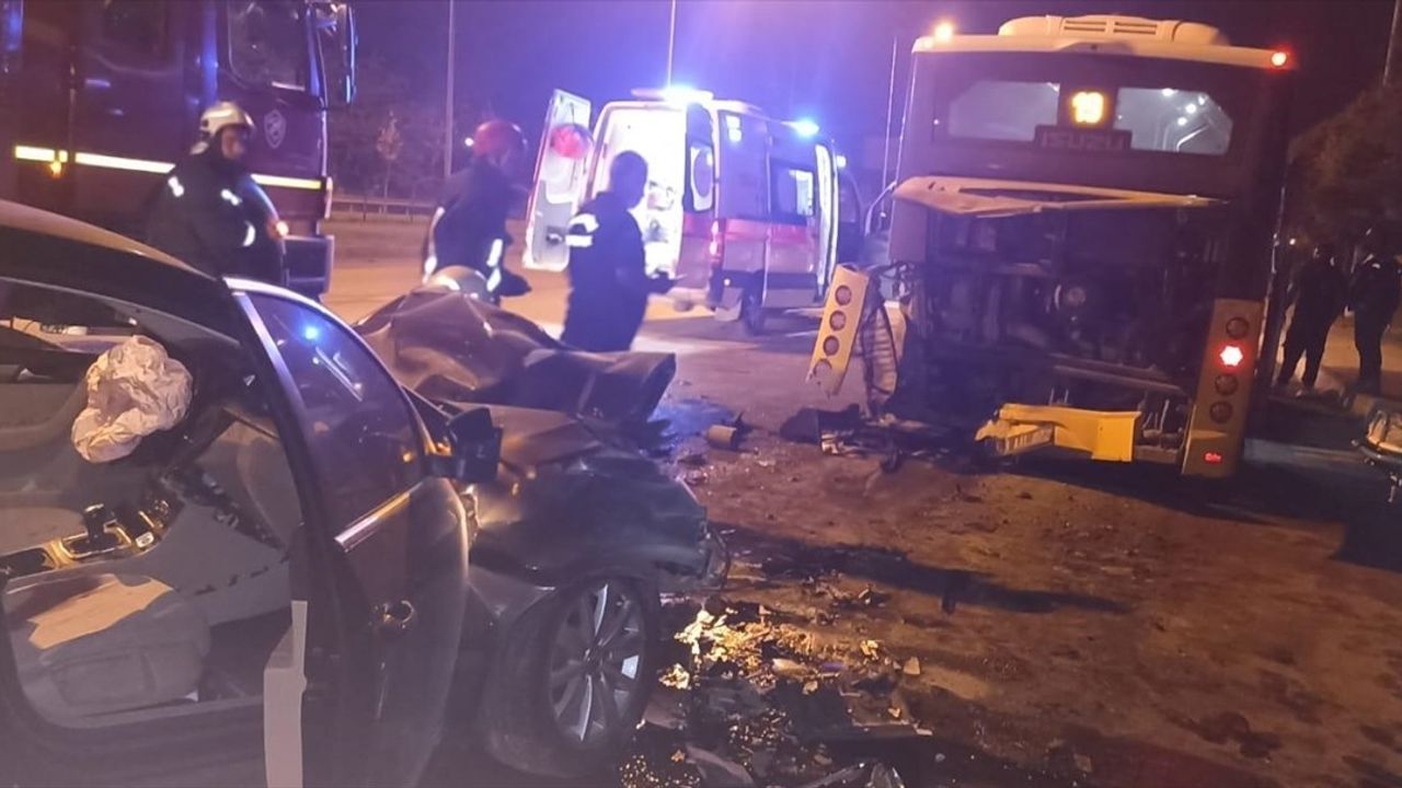 Afyonkarahisar'da Feci Trafik Kazası: 1 Ölü, 7 Yaralı