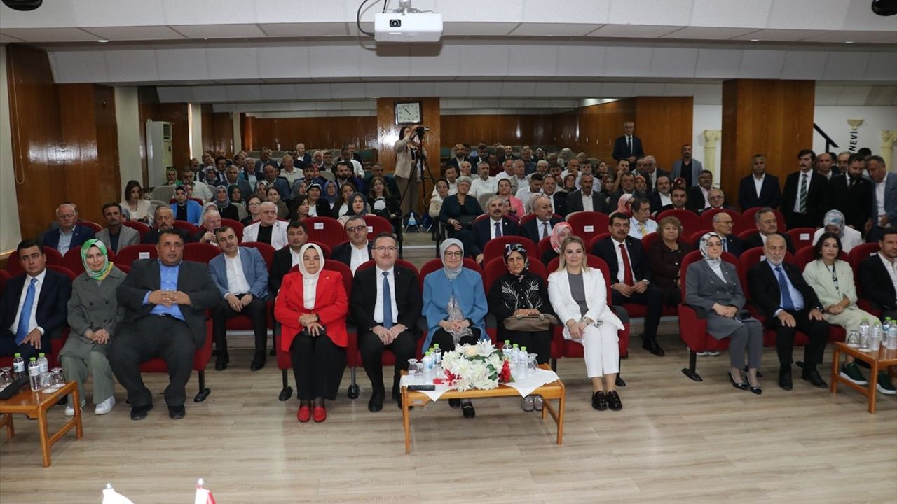 AK Parti Genel Başkan Yardımcısı Uygur Kastamonu'da Vesayetle Mücadeleyi Vurguladı