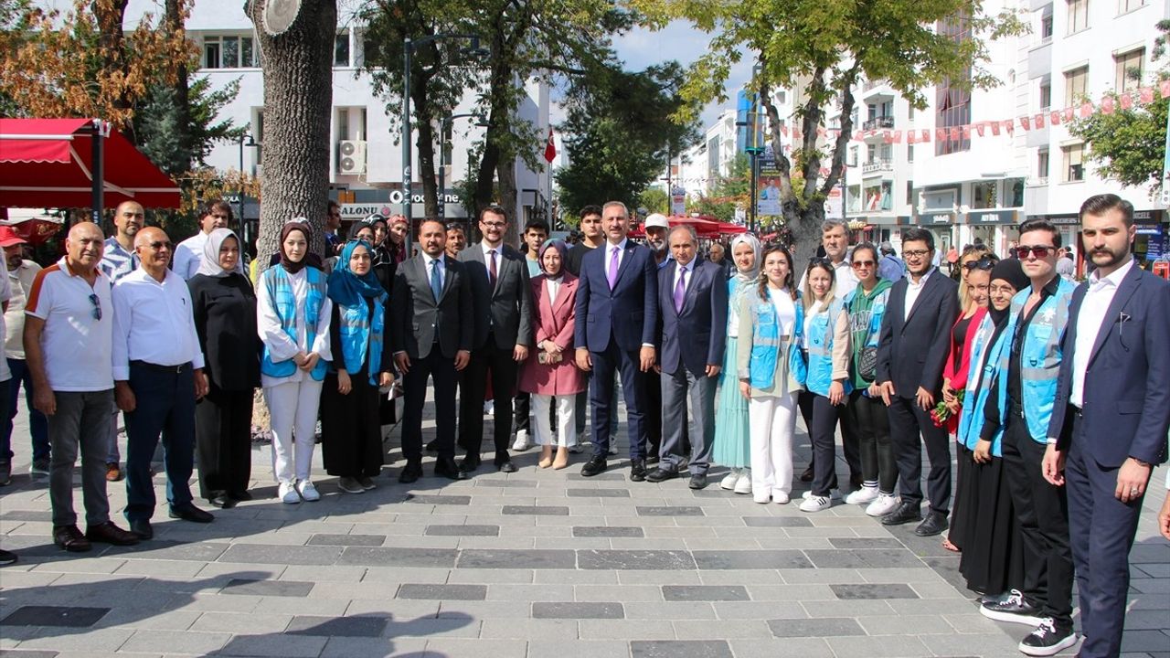 AK Parti Grup Başkanvekili Abdulhamit Gül Uşak'ta STK Temsilcileriyle Buluştu