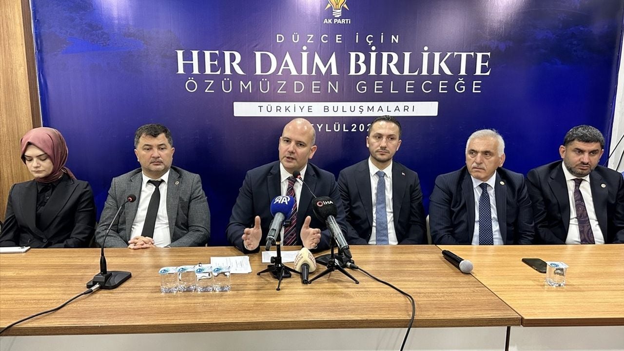 AK Parti'li Ömer İleri Düzce'de Siber Güvenlik Vizyonunu Açıkladı