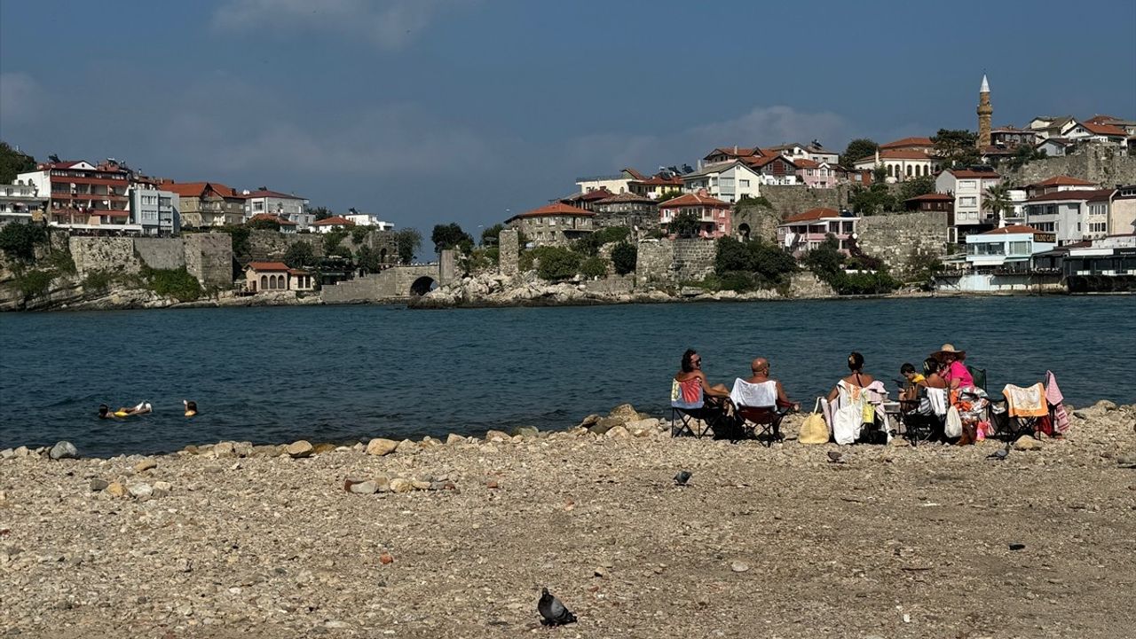 Amasra'da Hafta Sonu Turist Yoğunluğu