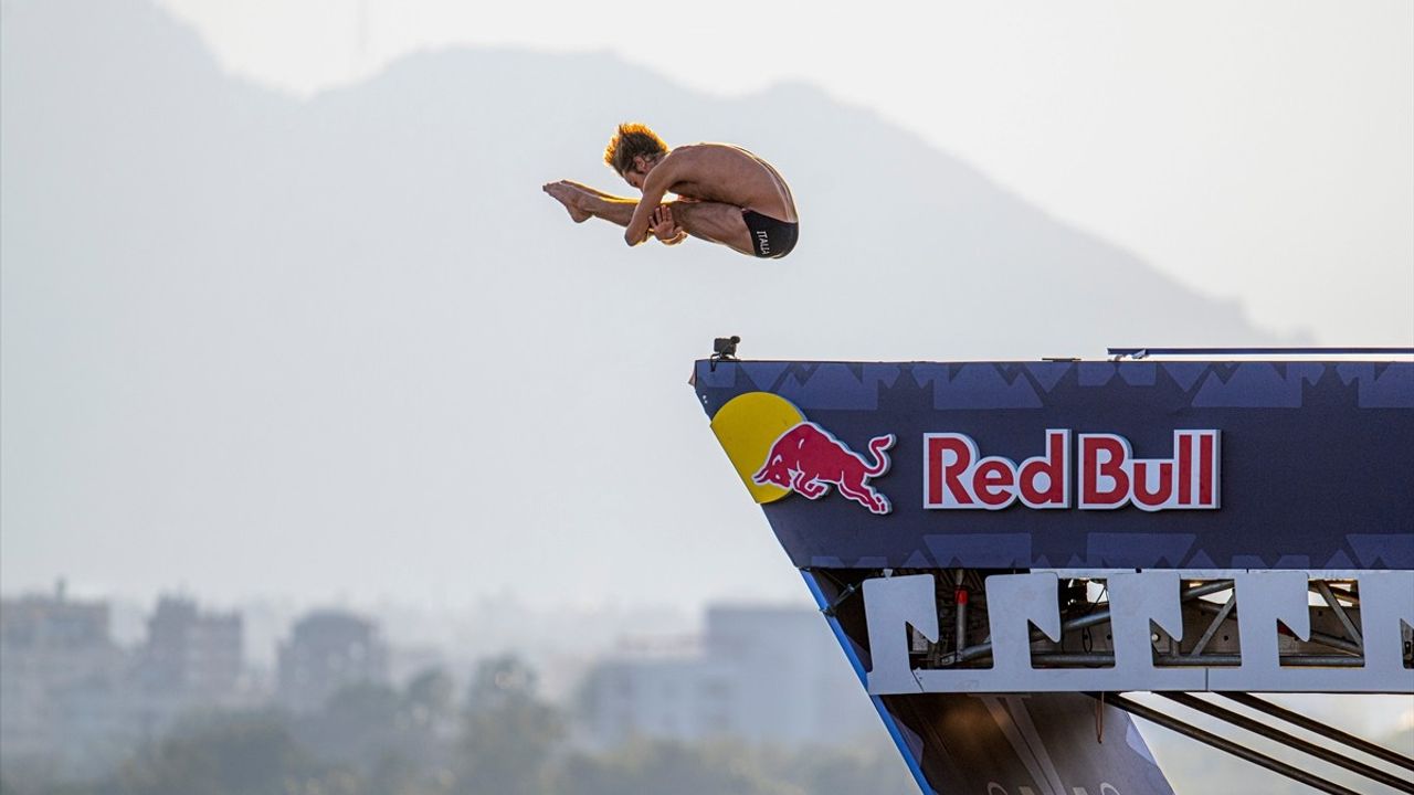 Antalya'da Red Bull Cliff Diving Dünya Serisi Heyecanı Sona Erdi