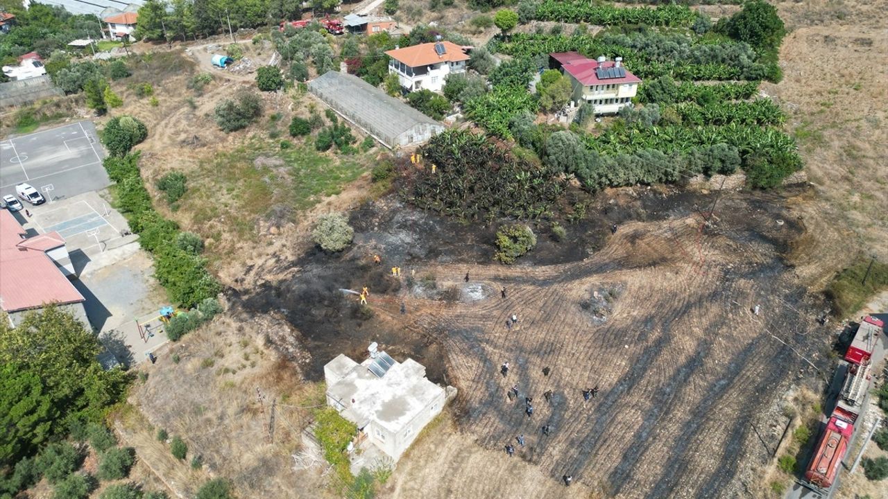 Antalya'daki Yangın Kontrol Altına Alındı