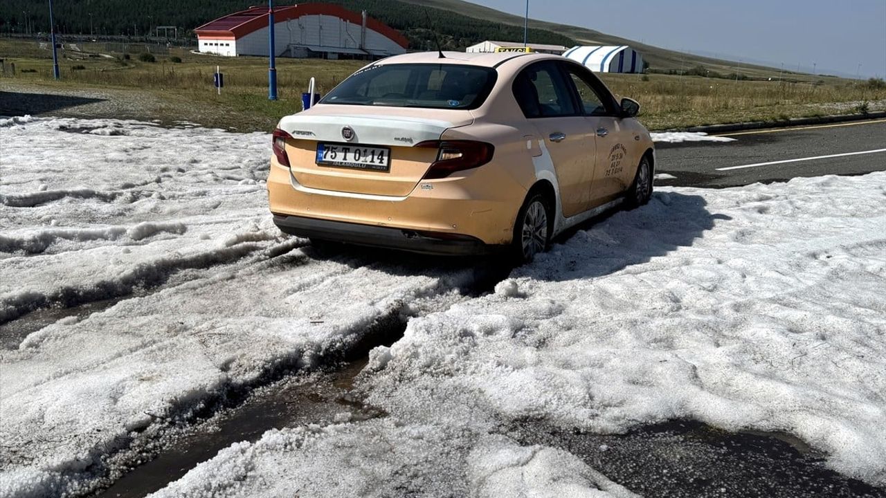 Ardahan'da Dolu Olayı Güneşi Geçersiz Kıldı