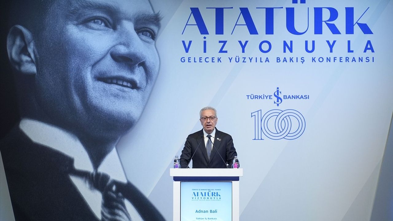 Atatürk Vizyonuyla Gelecek Yüzyıla Bakış Konferansı