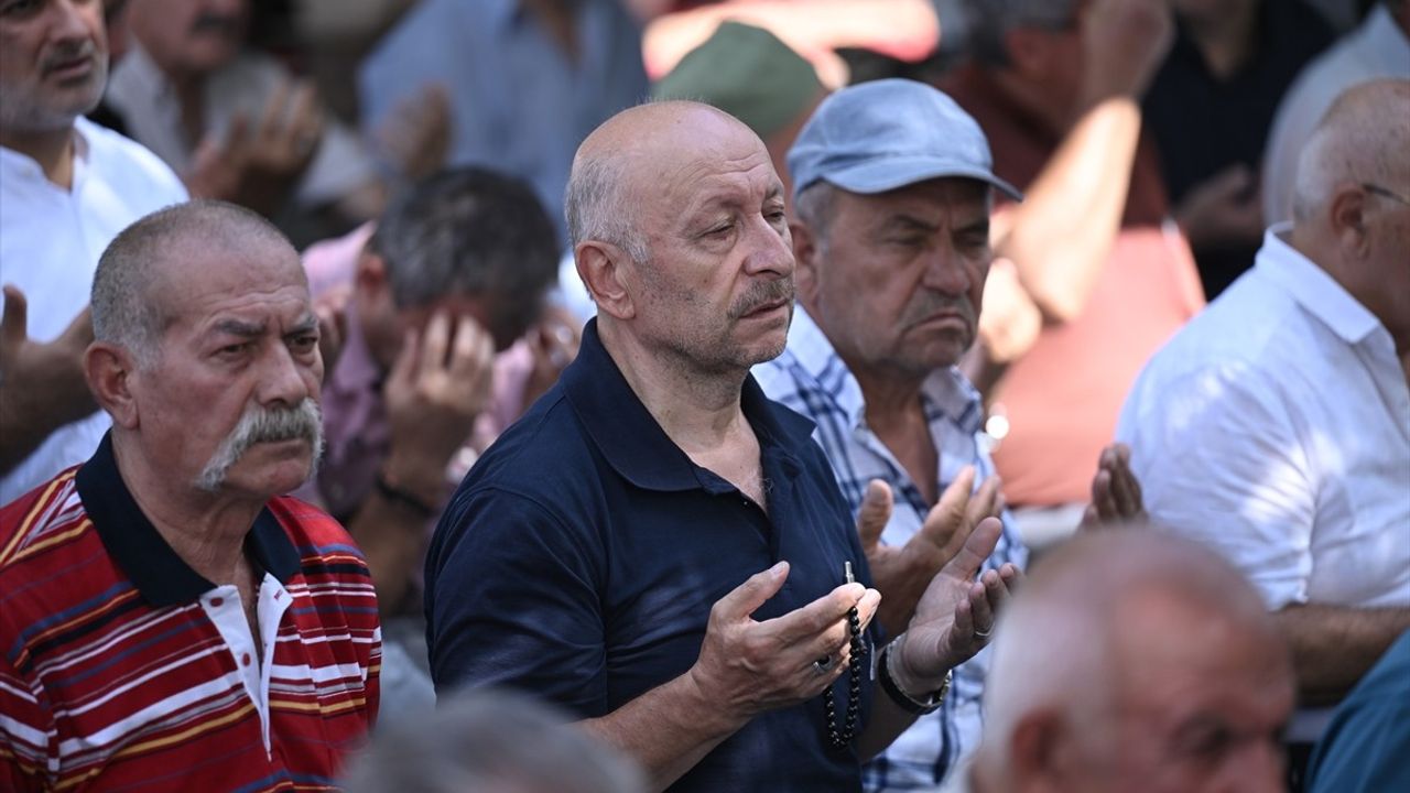 Ayşenur Ezgi Eygi İçin Gıyabi Cenaze Namazı Kılındı