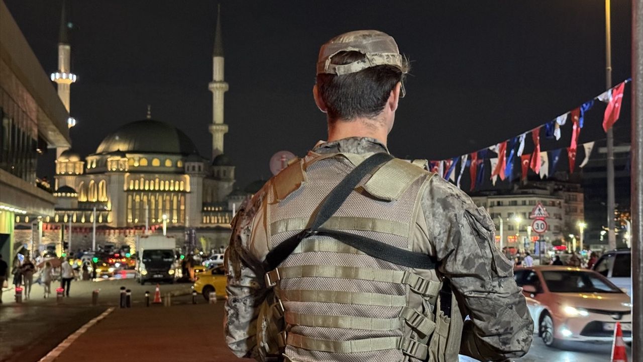 Beyoğlu'nda Helikopter Destekli Huzur Uygulaması