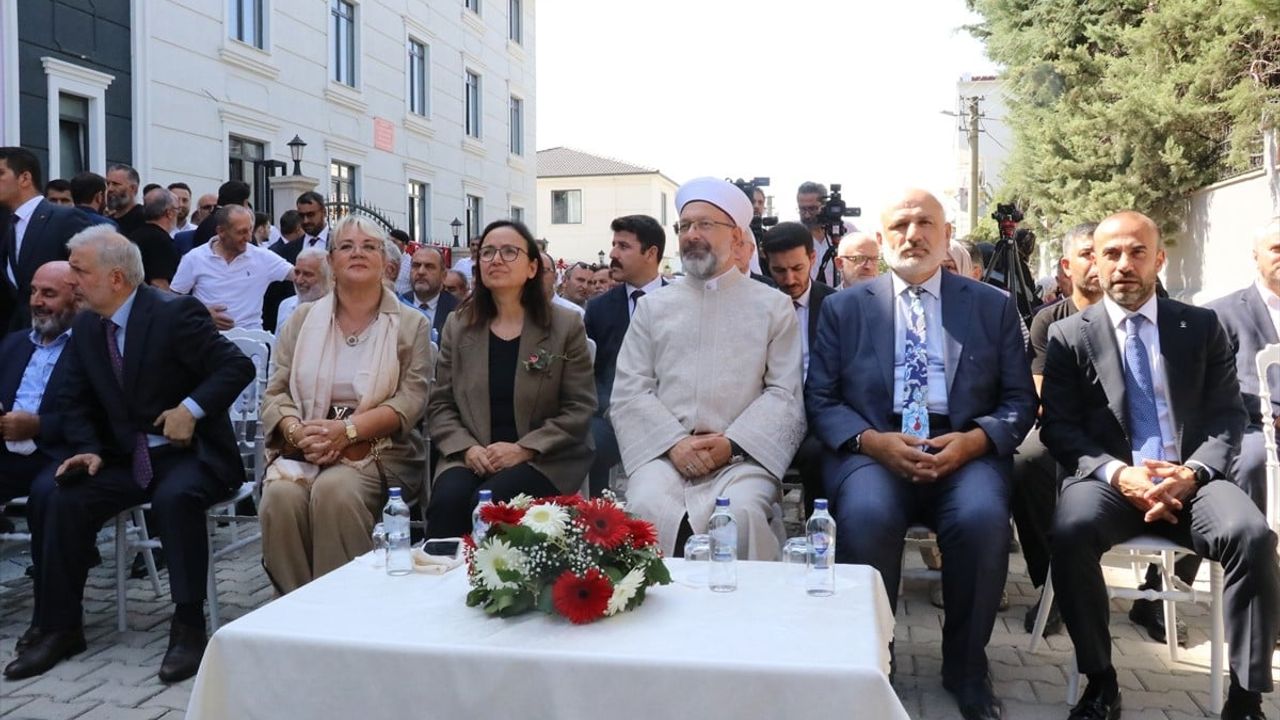 Diyanet Başkanı Ali Erbaş'tan Mutluluk Vurgusu