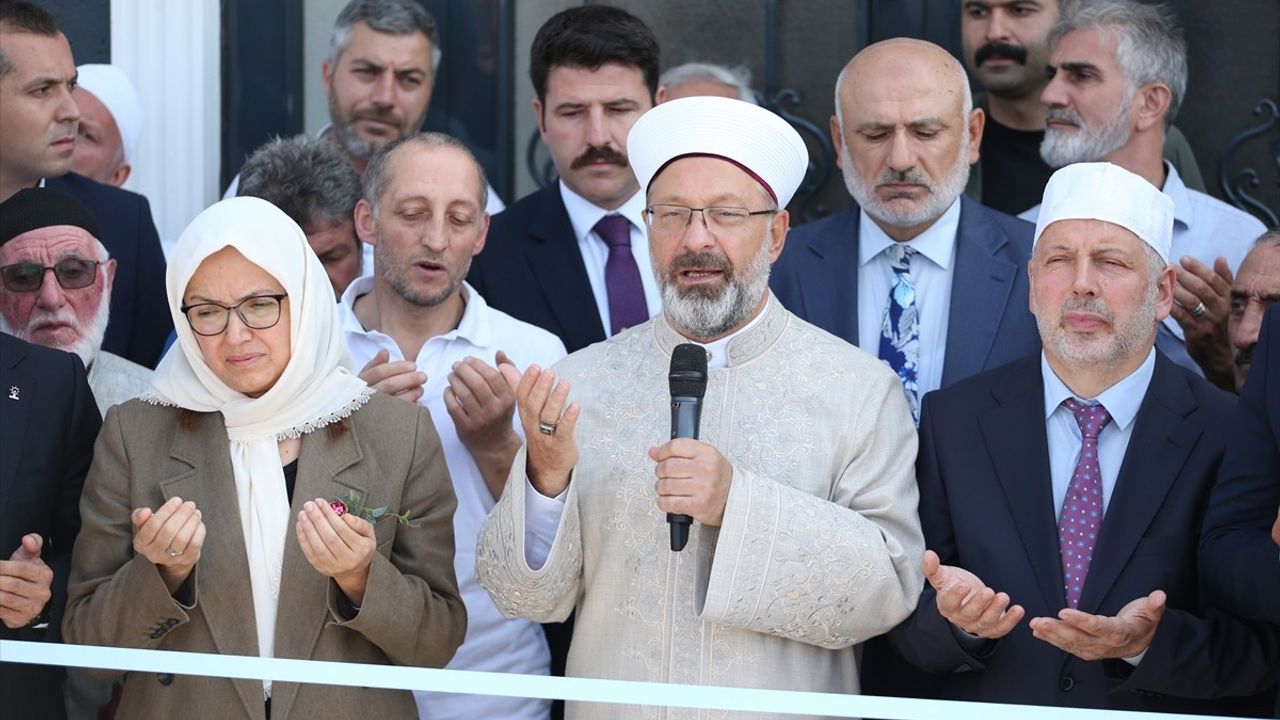 Diyanet İşleri Başkanı Erbaş'tan Eğitim ve Ahlak Vurgusu