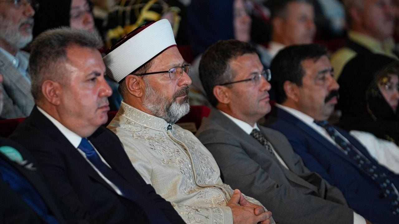 Diyanet İşleri Başkanı Erbaş'tan Mevlid-i Nebi Haftası'nda Vurgular