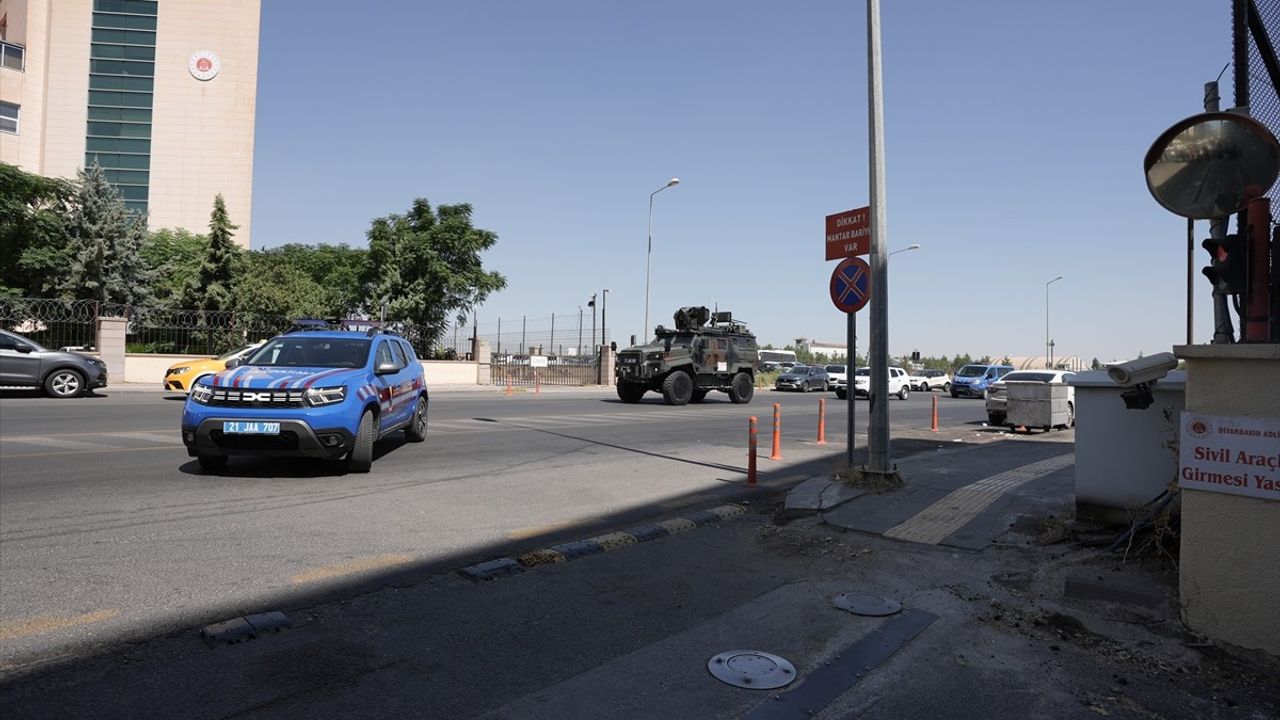 Diyarbakır'da 8 Yaşındaki Kız Çocuğunun Kaybolması Üzerine Gözaltına Alınan Amca Adliyeye Sevk Edildi