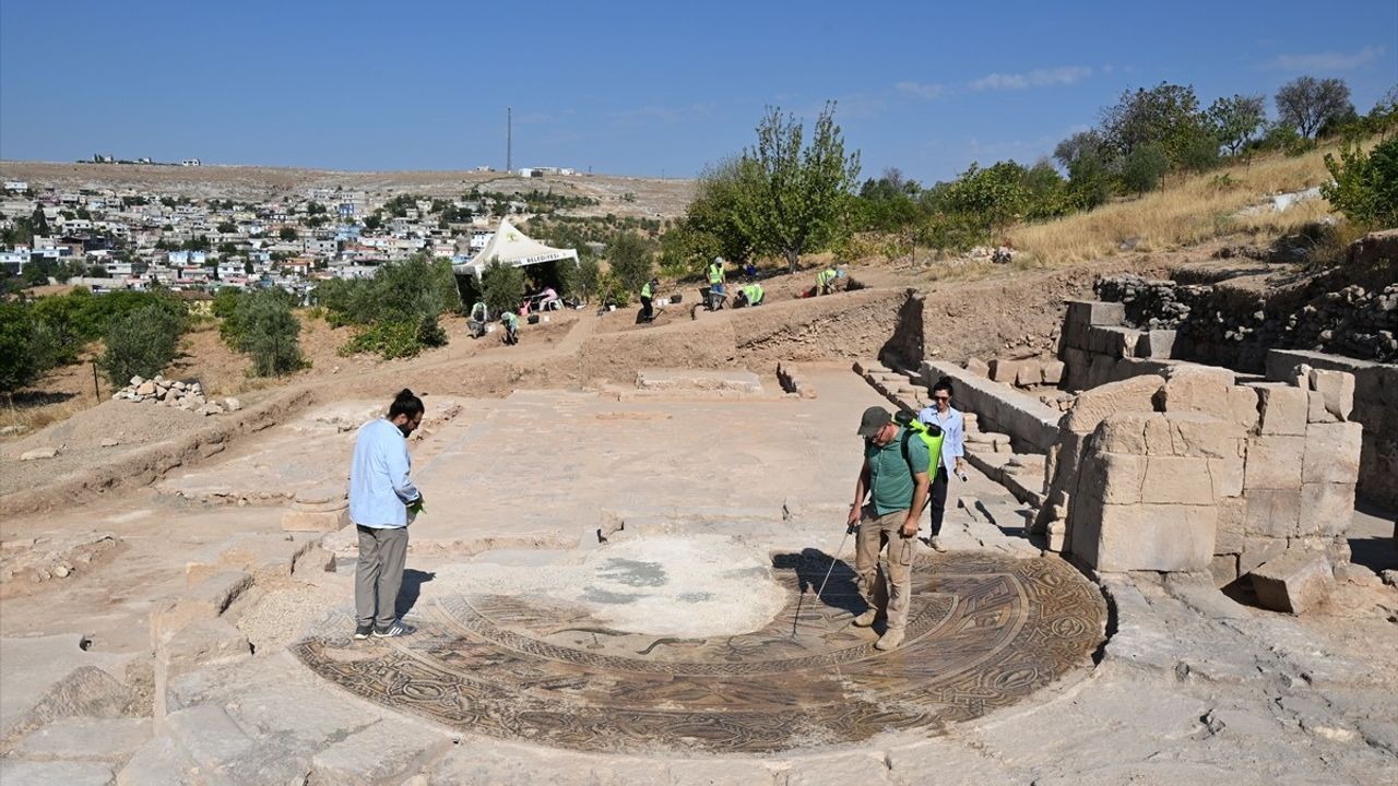 Dülük Antik Kenti'nin 1600 Yıllık Mozaikleri Turizme Açılıyor