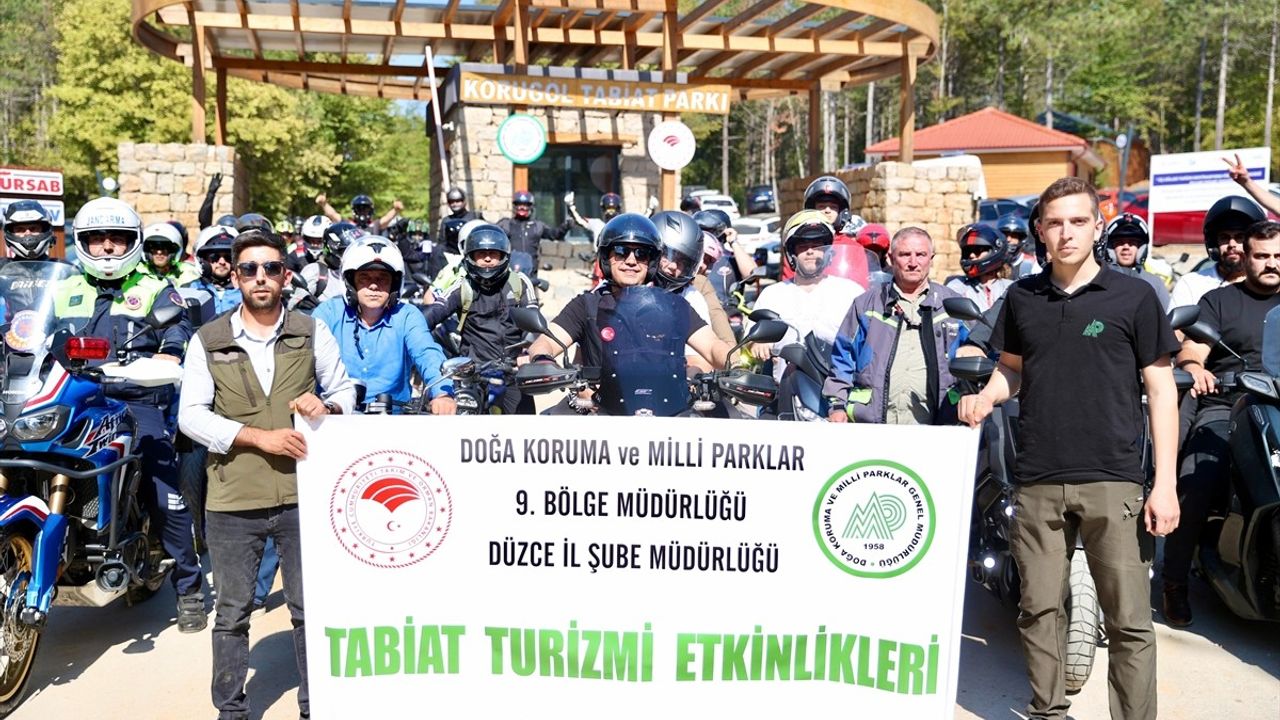 Düzce'de Motosiklet Tutkunları Korugöl'de Güvenli Sürüş İçin Bir Araya Geldi