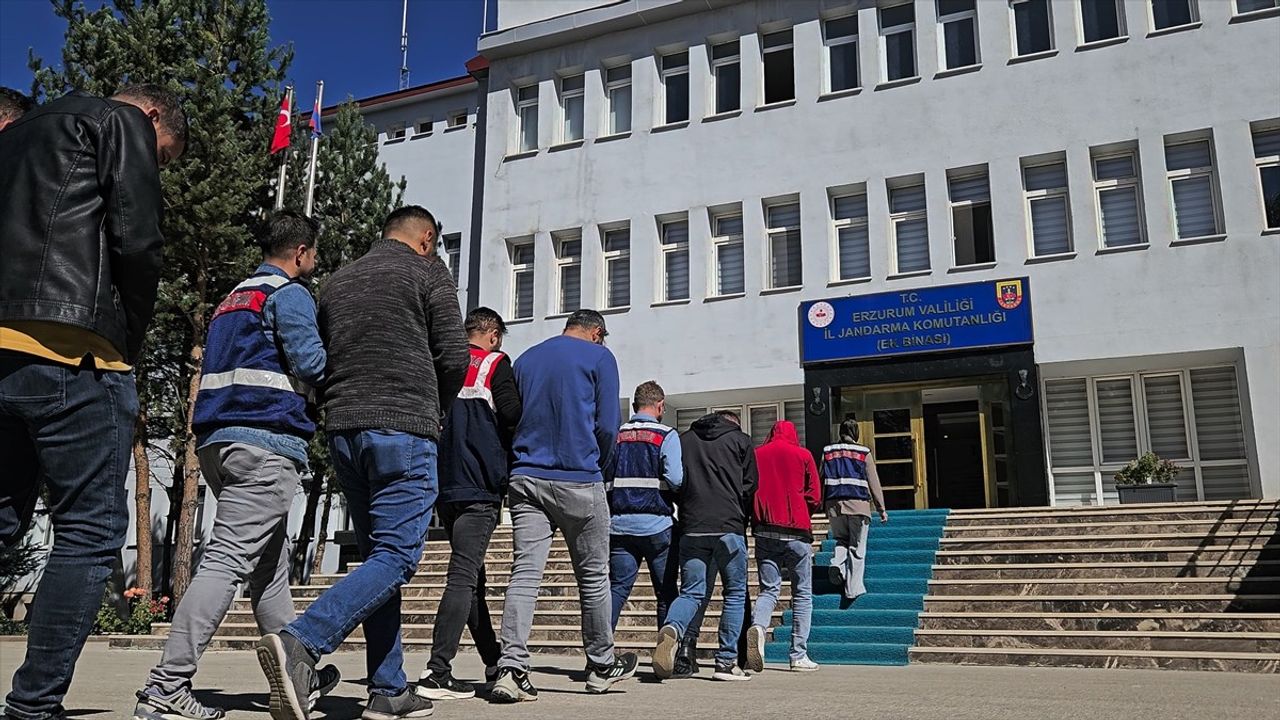 Erzurum'da Sosyal Medyadan Terör Propagandası Yapan 10 Şüpheli Yakalandı