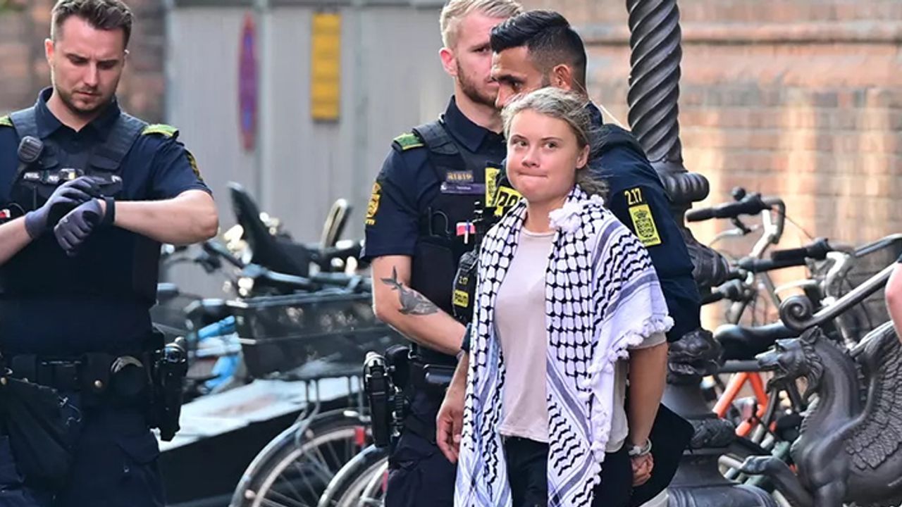 Greta Thunberg Kopenhag'da Gazze Savaşına Karşı Protestoda Gözaltına Alındı