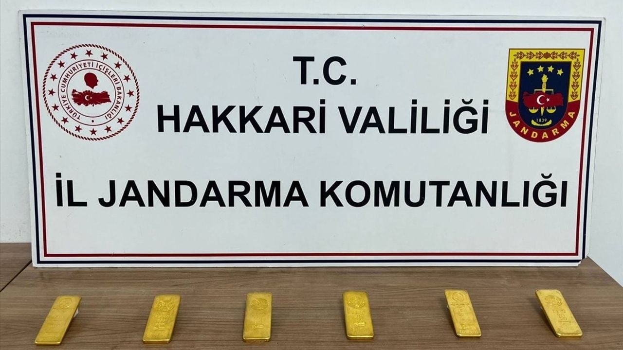 Hakkari'de Kaçak Altın Operasyonu: 6 Kilogram Külçe Ele Geçirildi