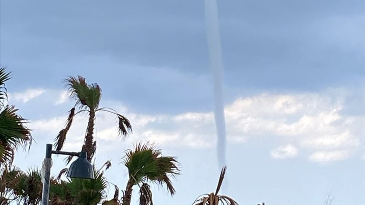 Hatay'da Deniz Hortumu Görüntülendi