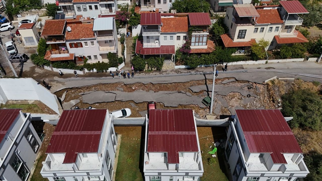 İzmir Menderes'te Sağanak Yağış Sonrası Sel Felaketi