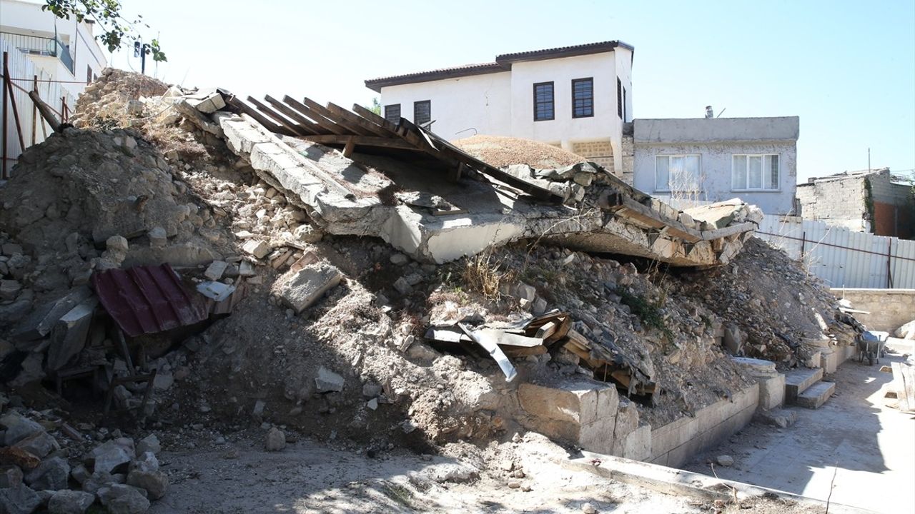 Kahramanmaraş'ta 103 Yıllık Top Mermisi Bulundu