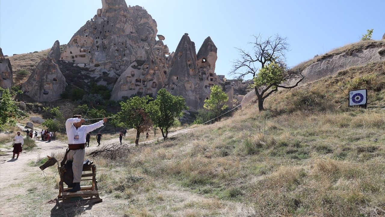 Kapadokya'da Geleneksel Okçuluk Müsabakaları Düzenlendi