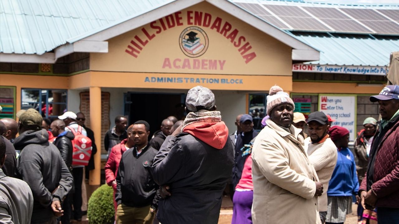 Kenya'daki Yangında 16 Öğrenci Hayatını Kaybetti