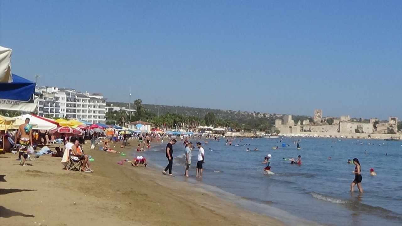 Kızkalesi'nde Turizm Yoğunluğu Artıyor