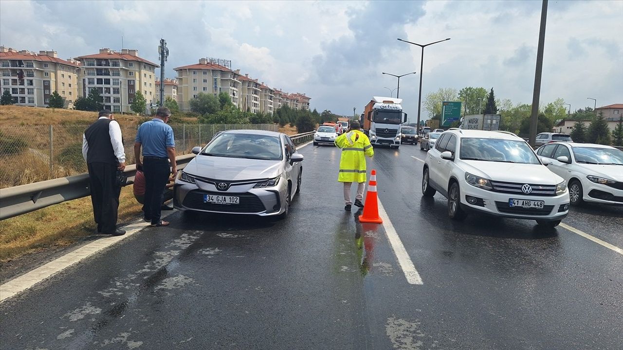 Kocaeli'deki Zincirleme Kazada 7 Yaralı