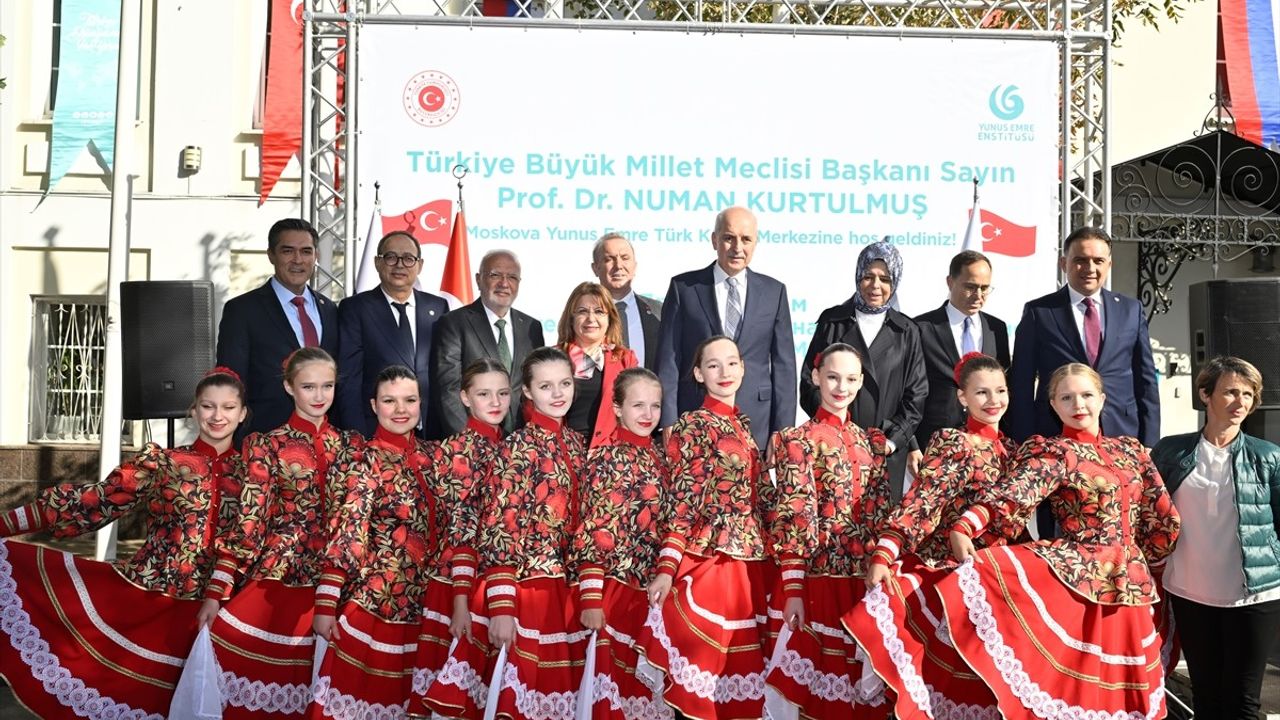 Kurtulmuş'tan Moskova'da Türkçe Eğitim Vurgusu