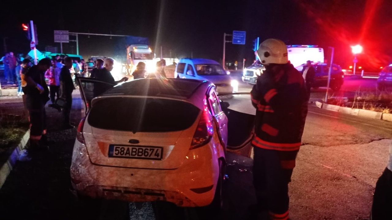 Malatya'da Askeri Araç ile Otomobil Çarpıştı: 8 Yaralı