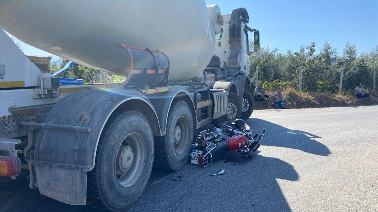 Manisa'da Motosiklet Kazası: Genç Sürücü Hayatını Kaybetti